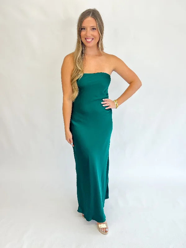 Going Out Strapless Bias Cut Maxi Dress-Hunter Green Cozy Knitted Maxi Dress