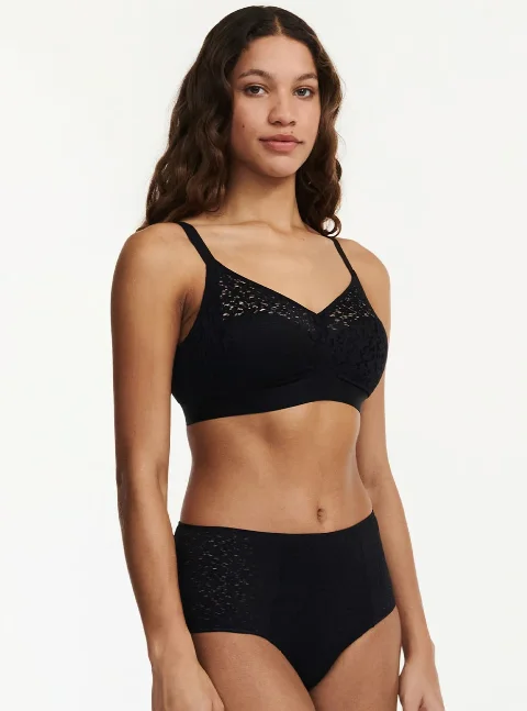 Norah Comfort Lace Wireless Bra In Black - Chantelle Seamless Bra Design